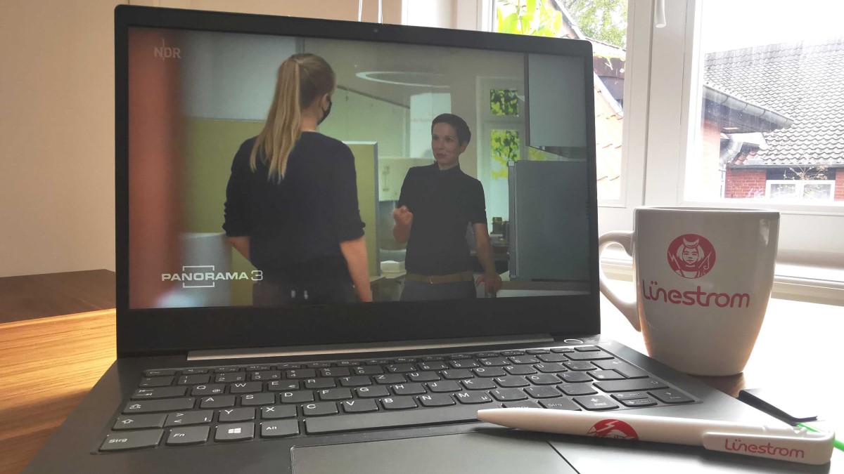 Laptop mit Standbild einer NDR-Reportage